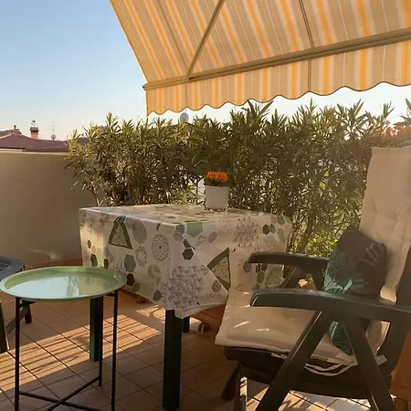 Apartment Elegant Relax Near Veron Center Fair Garda *
