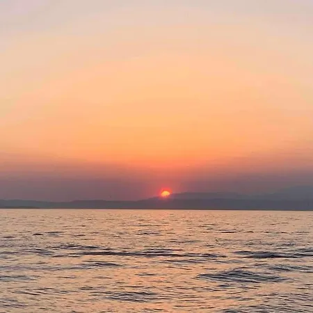 Elegant Relax Near Veron Center Fair Garda *
