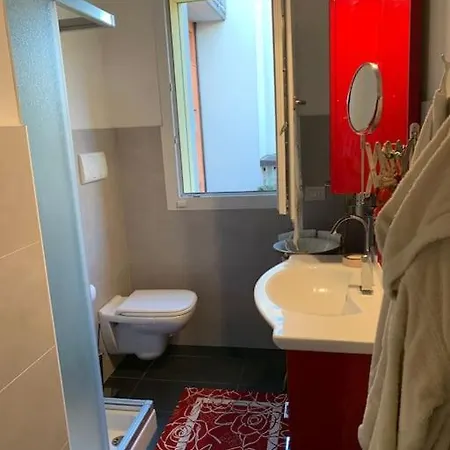 Elegant Relax Near Veron Center Fair Garda Apartment Verona