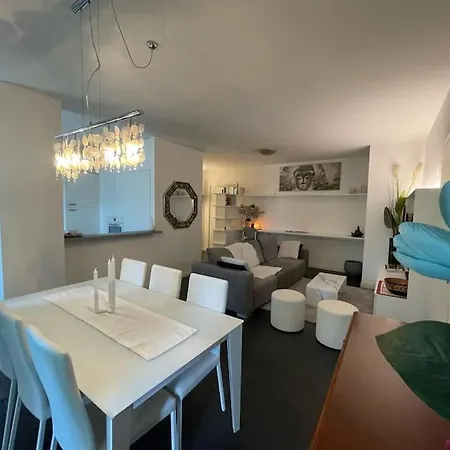 Apartment Elegant Relax Near Veron Center Fair Garda *