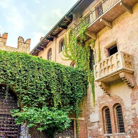 Elegant Relax Near Veron Center Fair Garda Verona