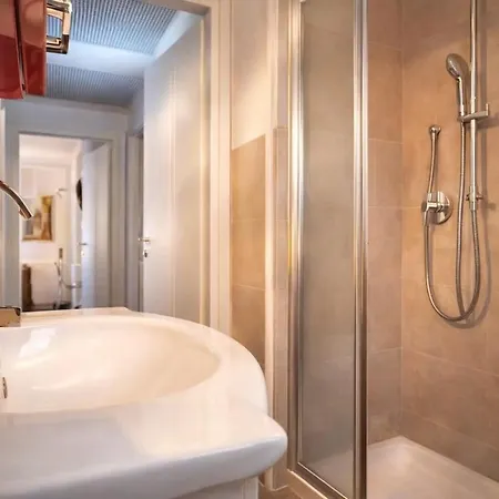 Elegant Relax Near Veron Center Fair Garda
