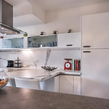 Elegant Relax Near Veron Center Fair Garda